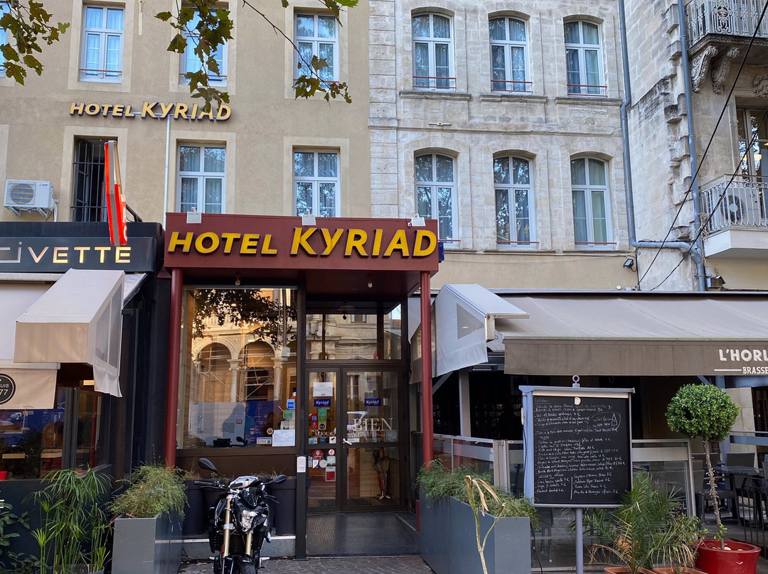 科利雅得阿维尼翁万国宫大殿酒店主图