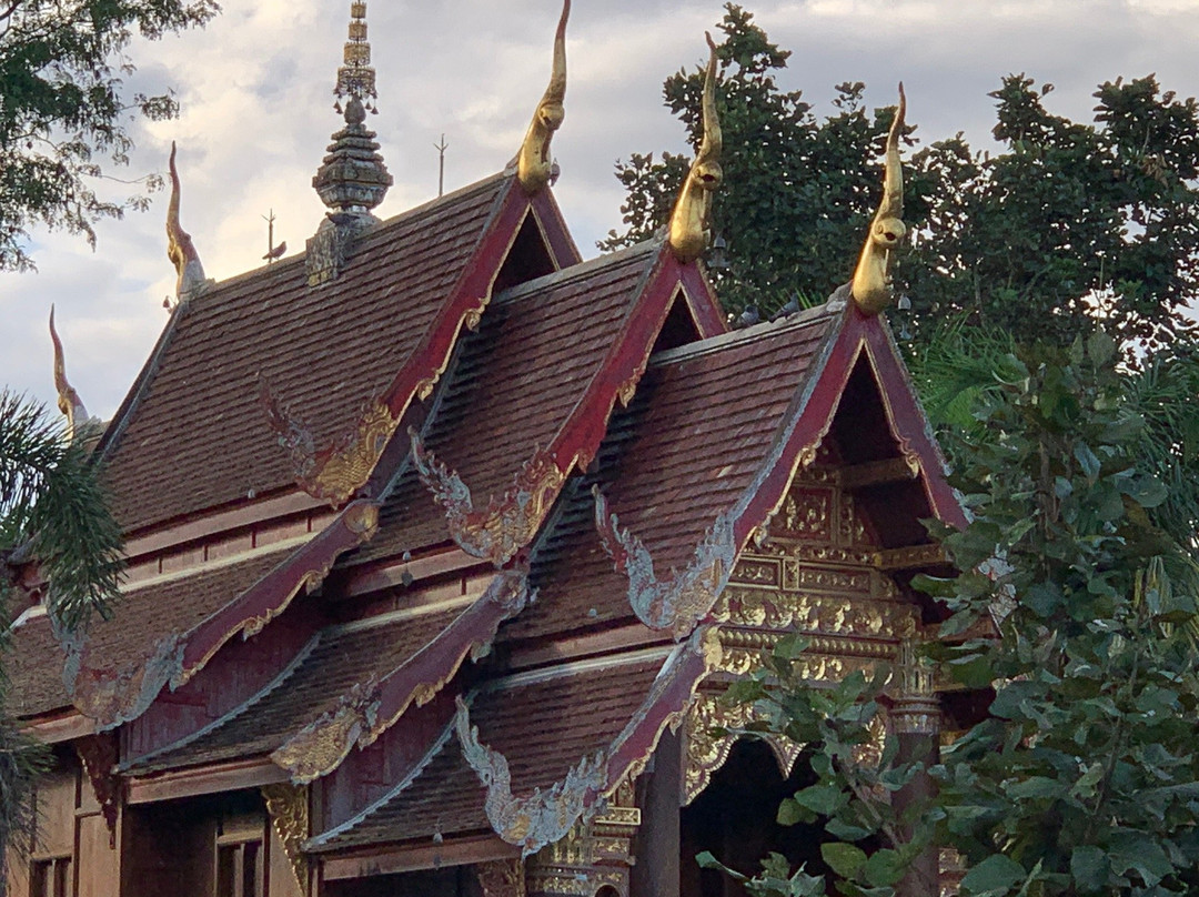 Wat Pa Daet-夜占必去景点