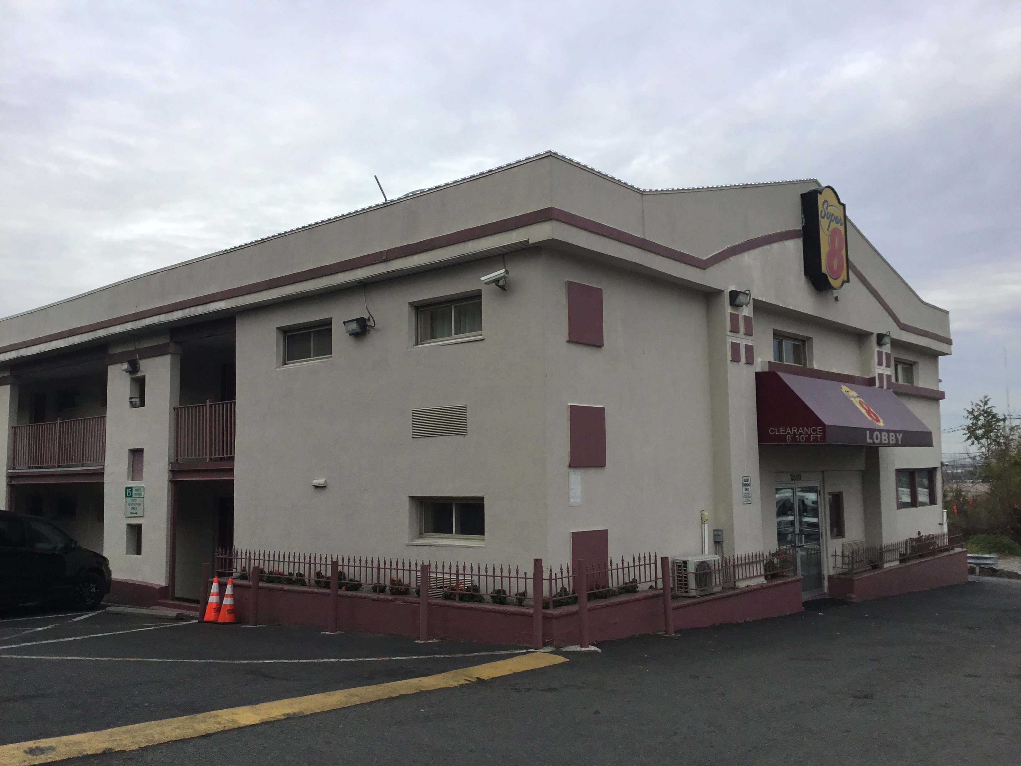 北伯根-纽约地区温德姆速8酒店-浴室
