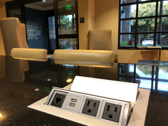 圣芭芭拉/戈勒塔希尔顿恒庭酒店主图