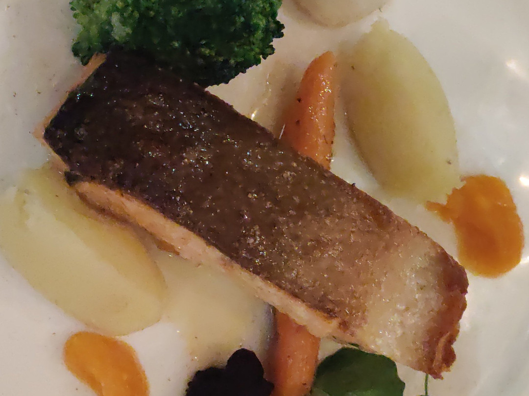 Le Midi Hotel-Restaurant主图