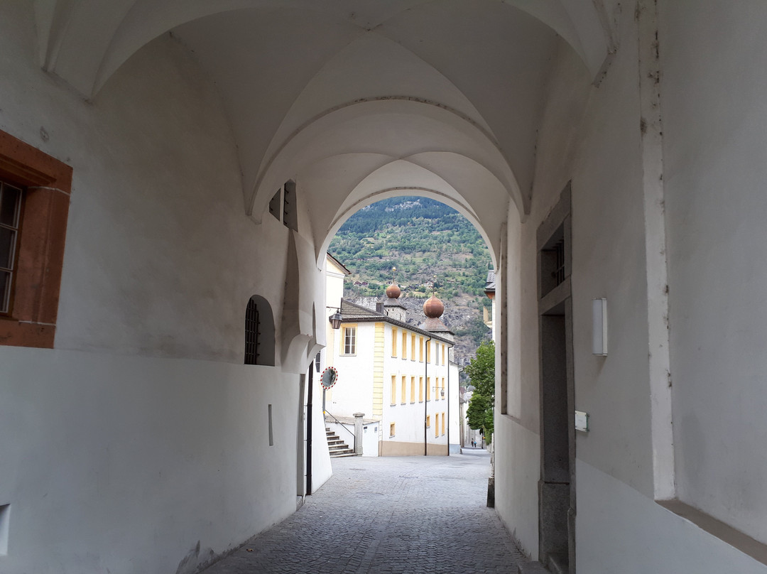Kloster St. Ursula-布里格必去景点