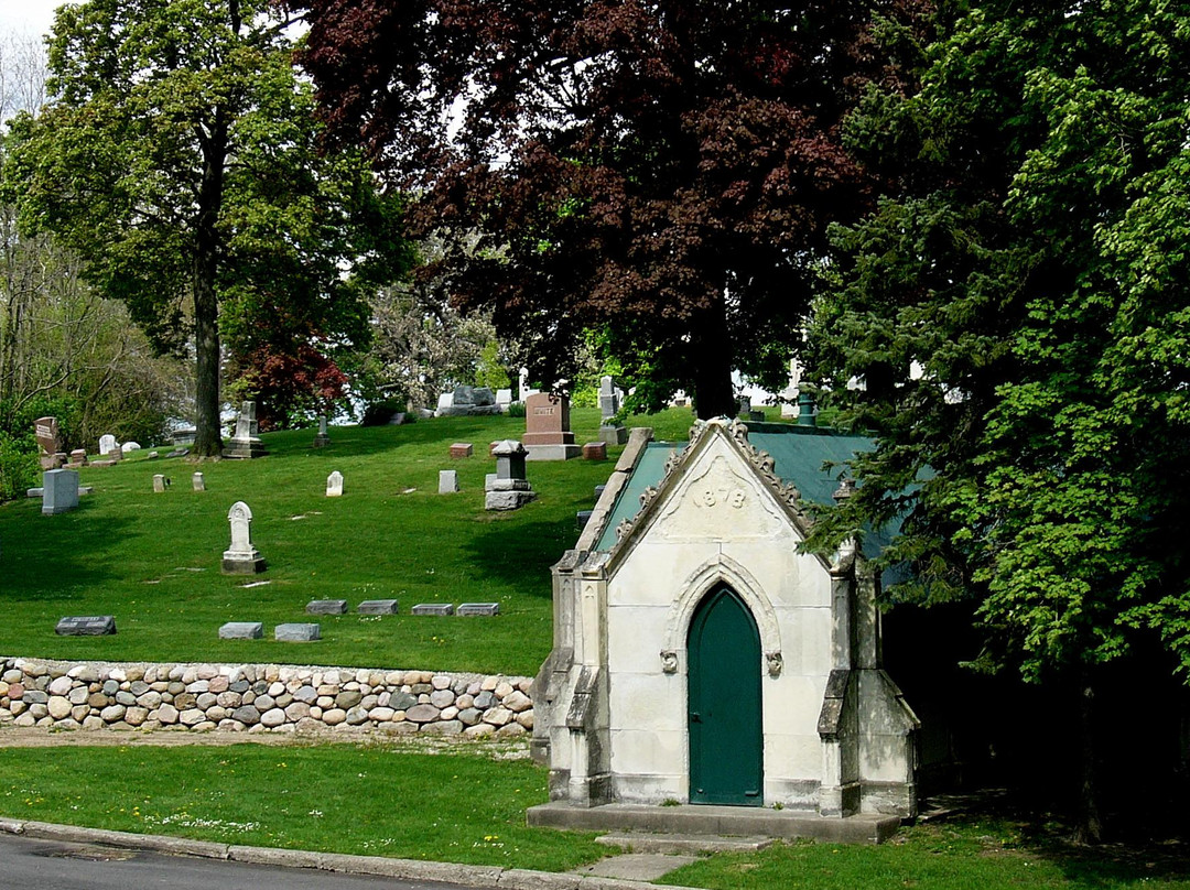 Mountain Home Cemetery景点图片