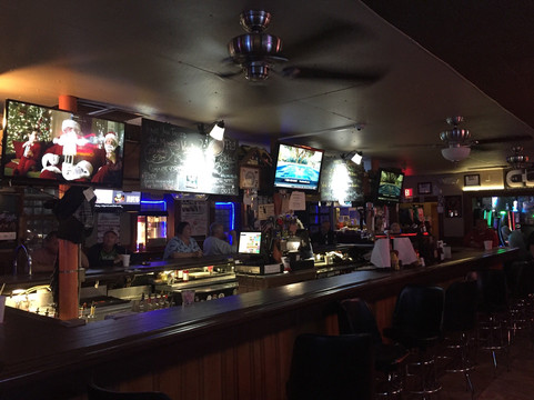 Rochester旅游景点-The Curve Inn