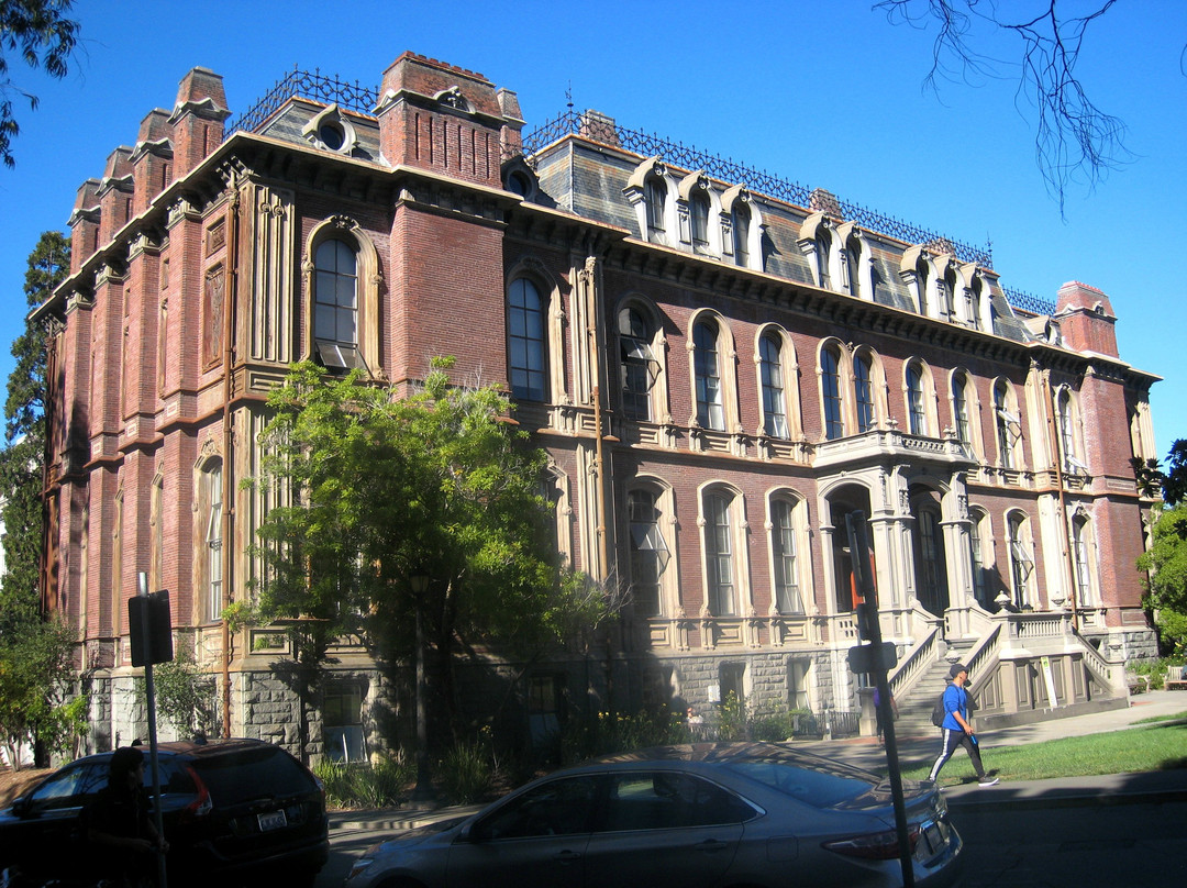 South Hall-伯克利必去景点