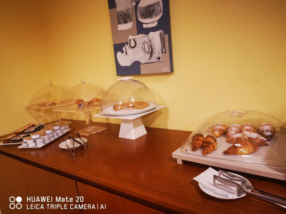 美乐帝酒店主图