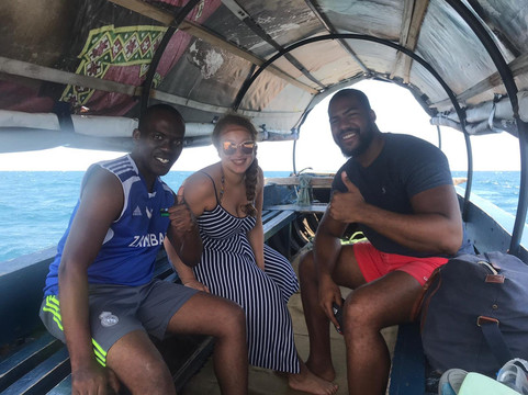 Imani Zuberi-石头城必去景点