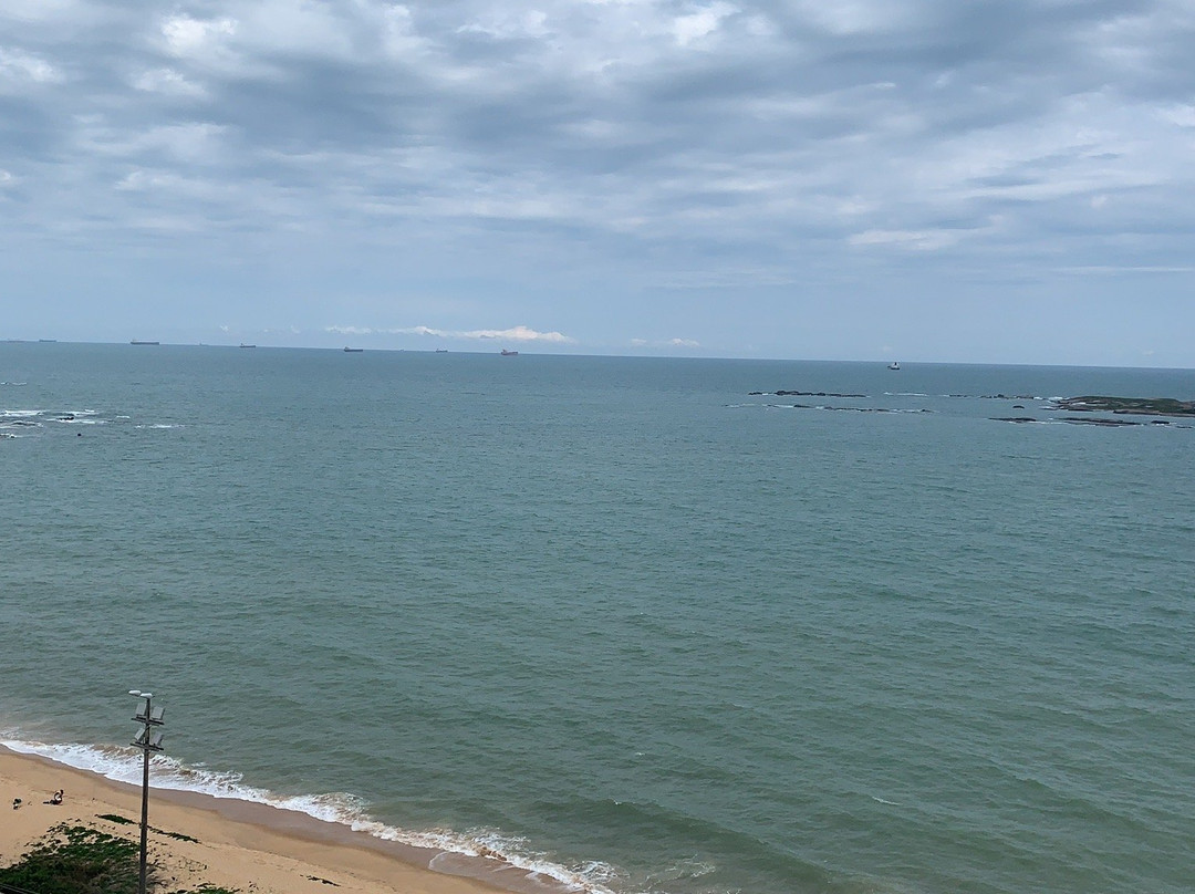Praia de Itapuã景点图片