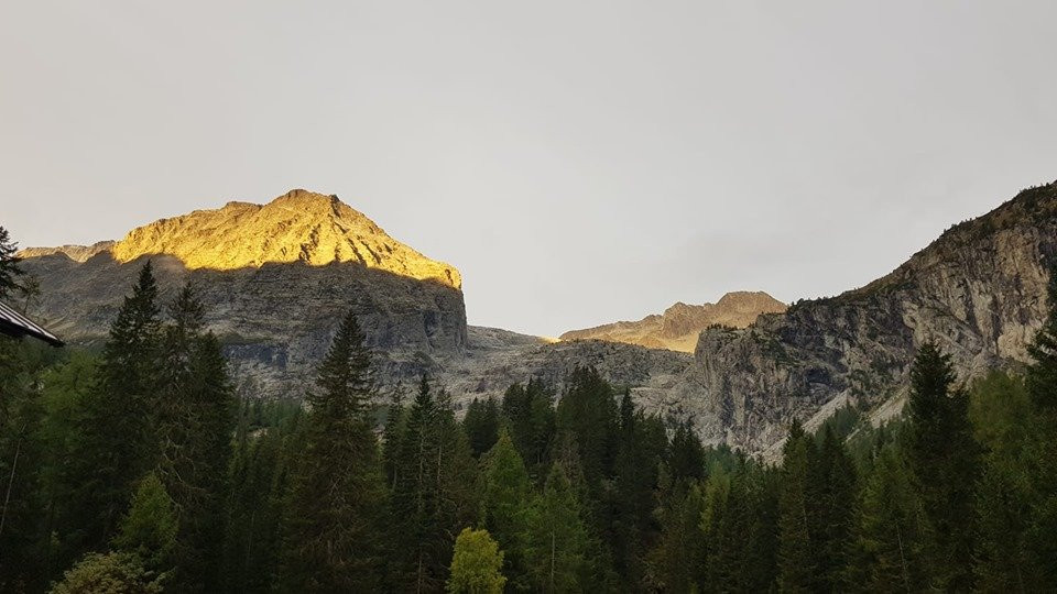 Rifugio Adamello Collini Al Bedole主图