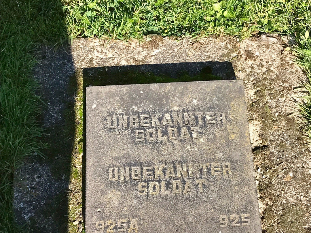 Soldatenfriedhof Vossenack-Huertgenwald必去景点