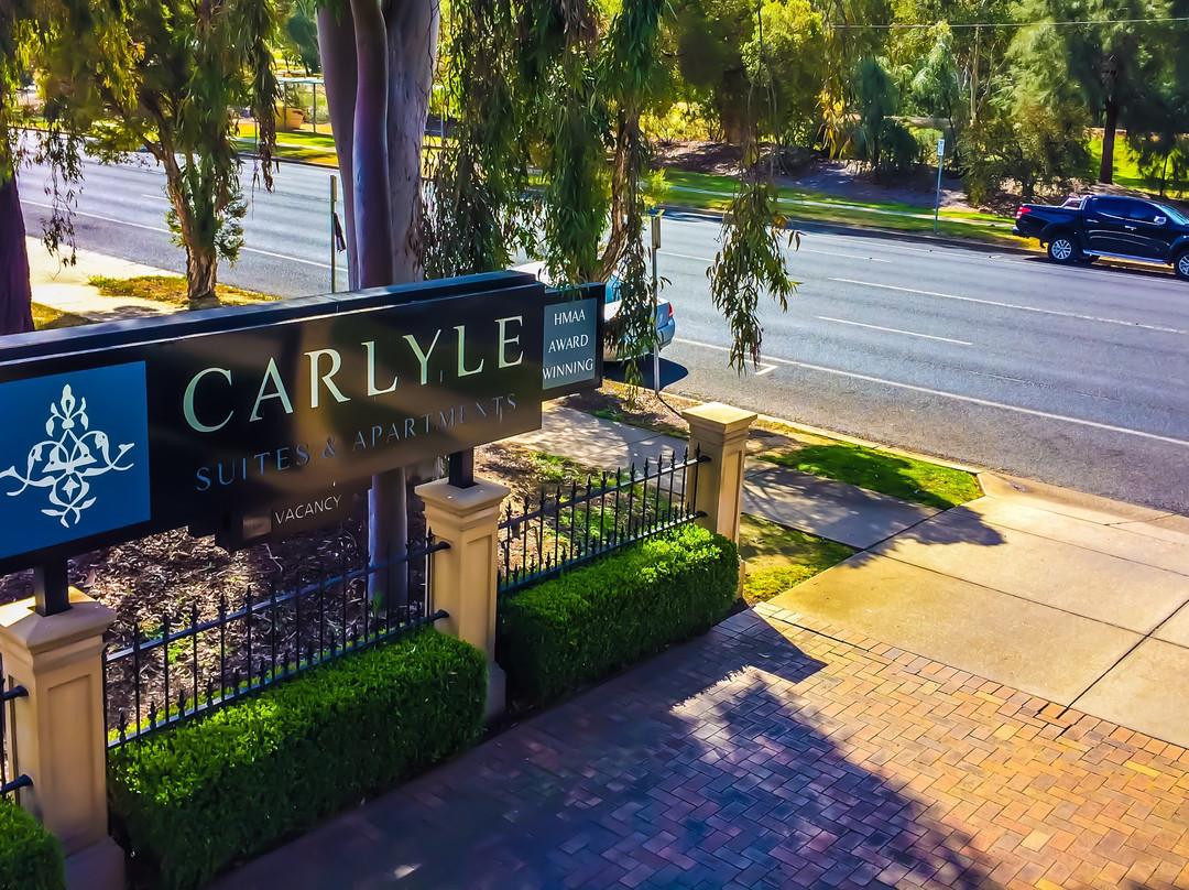 卡尔乐套房和公寓主图