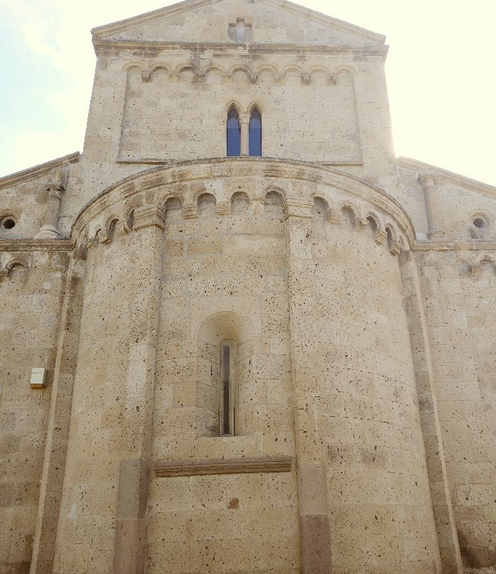 Cattedrale di Santa Maria di Monserrato-Tratalias必去景点