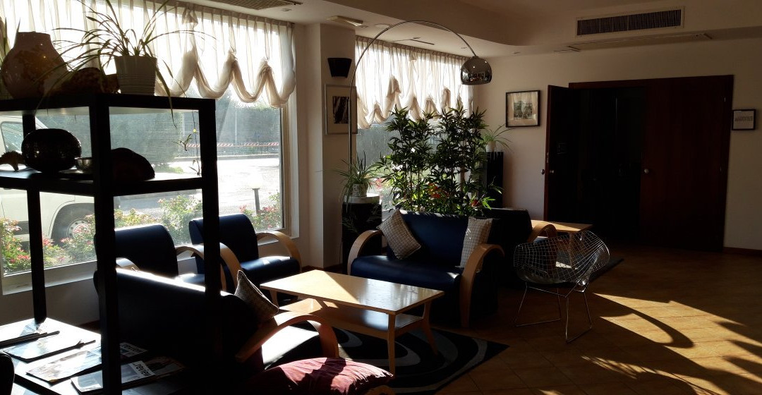 达堤妮酒店主图