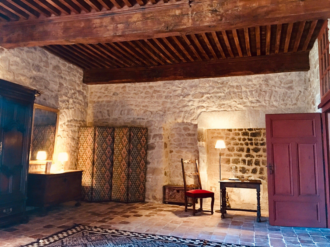 Chateau de Maisonseule-Saint-Basile必去景点