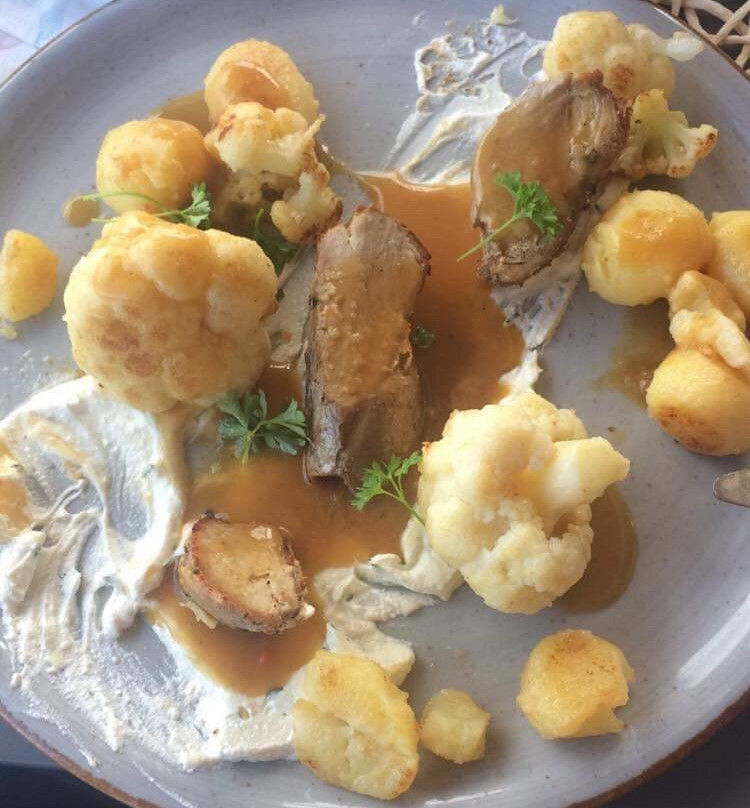 mały stolik bistro