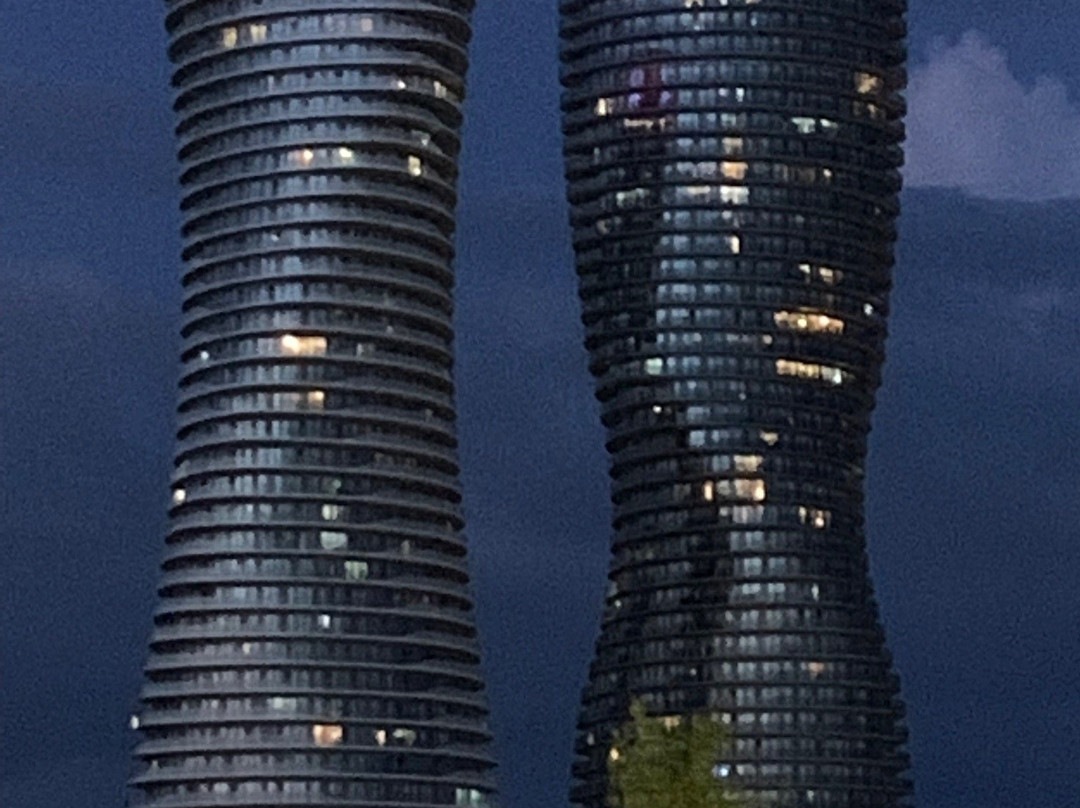 Absolute World Towers-米西索加必去景点