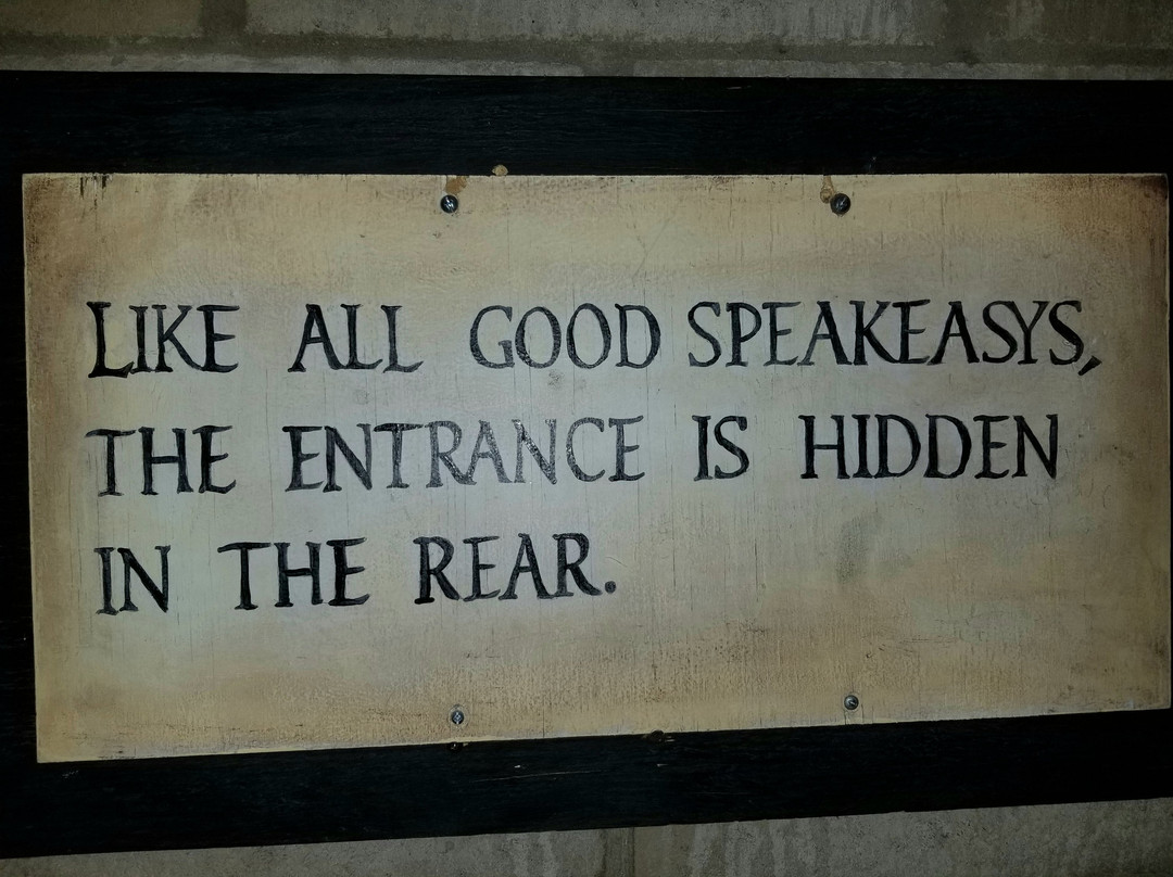 Kazimierz Wine & Whiskey Bar-斯科茨代尔必去景点