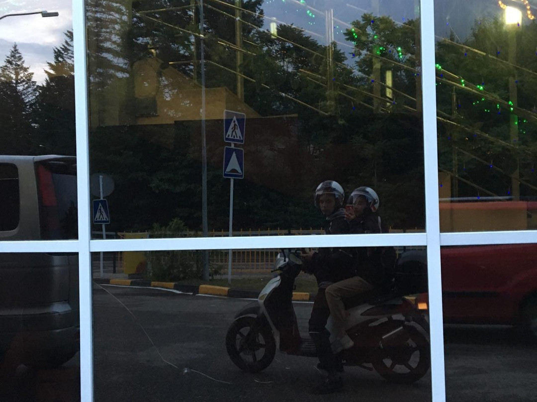 Innocenti Scooter Rentals景点图片