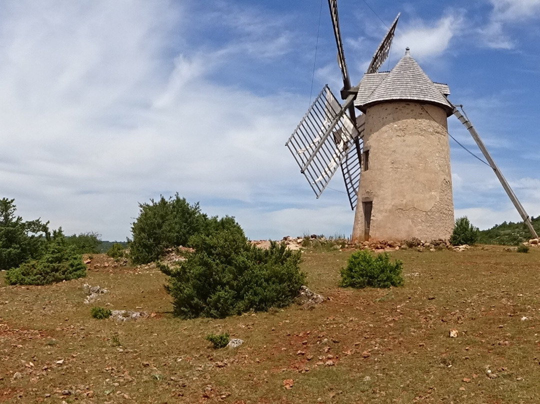 Moulin a vent de Rédounel景点图片