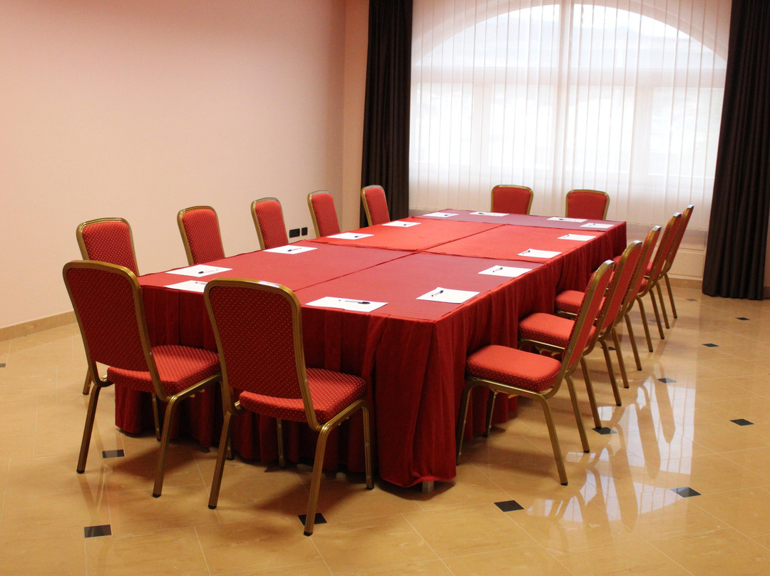 MAJESTIC Business Center-巴蒂帕利亚必去景点