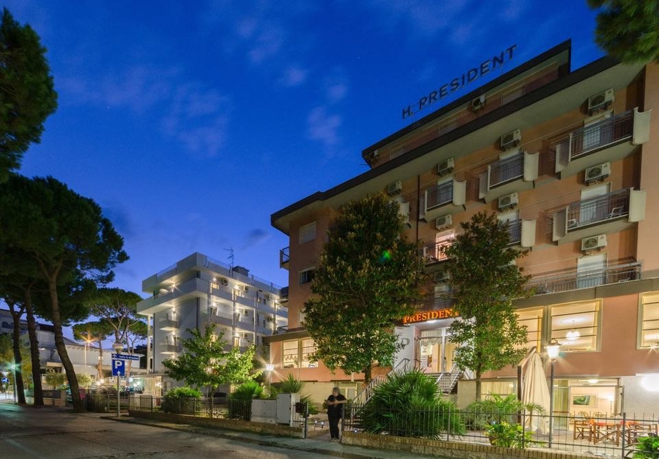Hotel President-官方