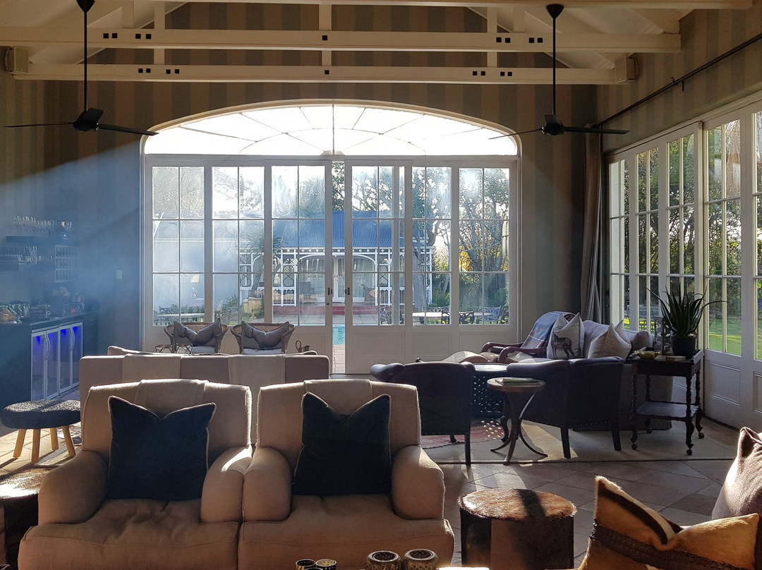 The Milner By The Oyster Collection主图