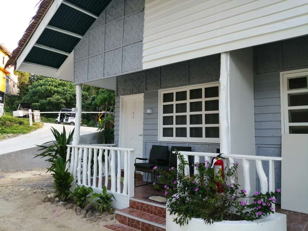 Reef 9 Cloud 9 Resort