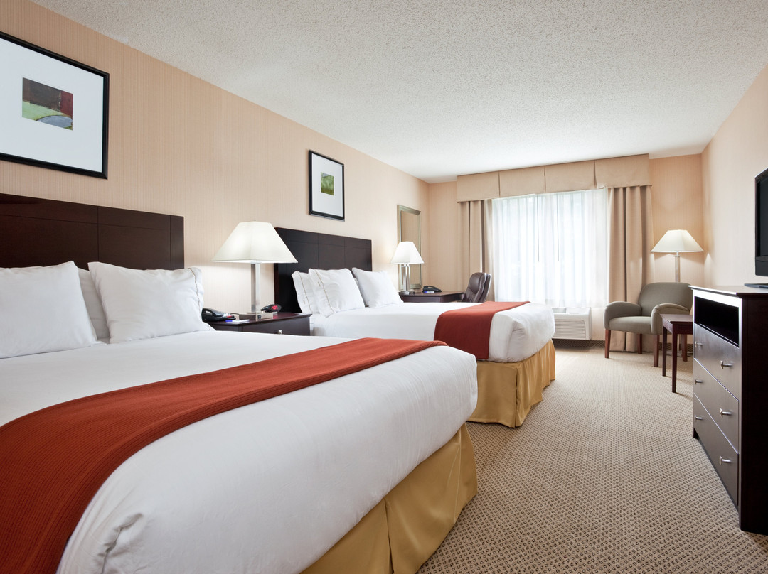 Holiday Inn Express & Suites Dayton North - Tipp City by IHG主图