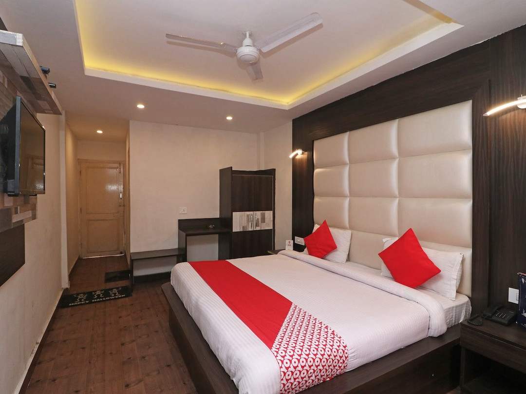 OYO 18631 Hotel King's主图