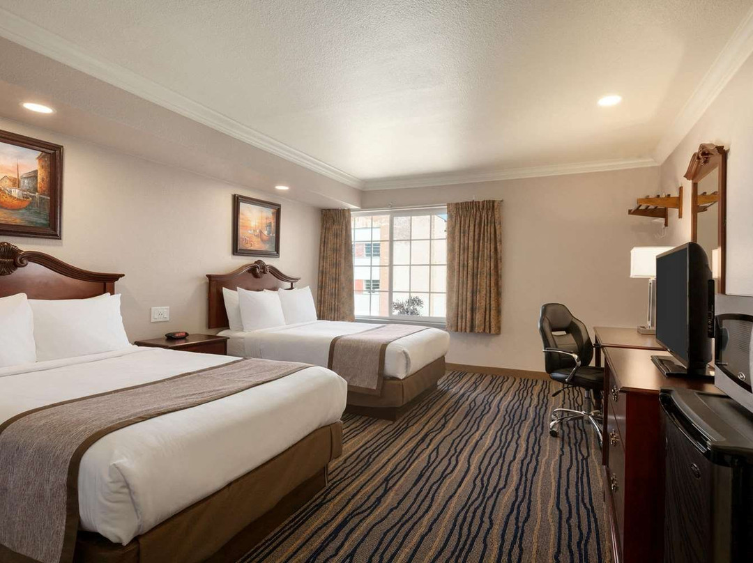 Days Inn by Wyndham Eureka CA主图