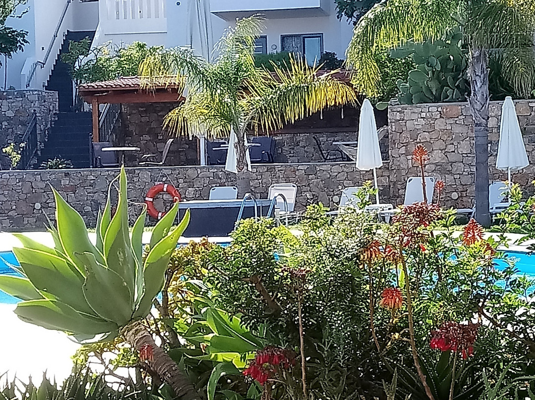 4 Epoches Hotel主图