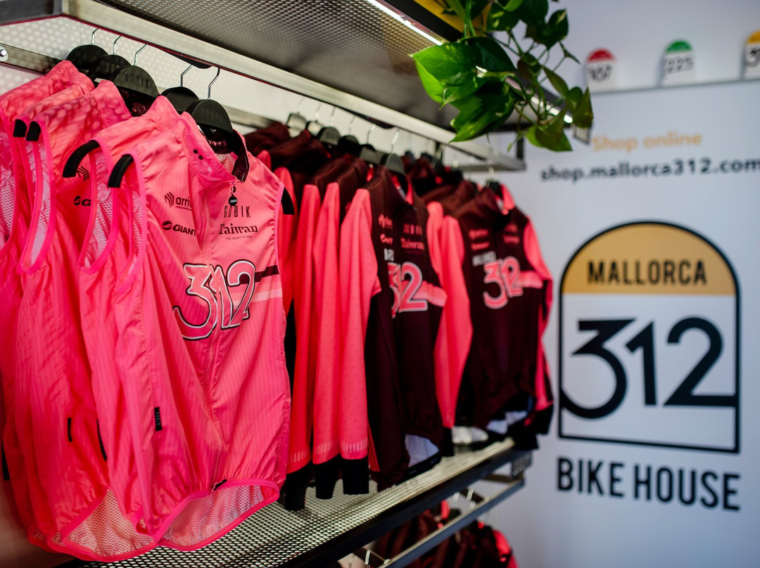 312 Bike House Platja de Muro景点图片