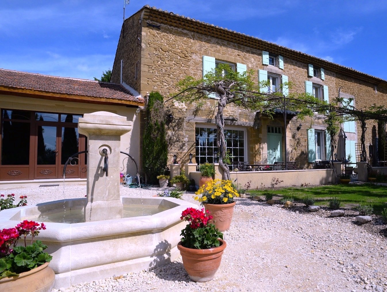 Fontaine Des Magnarelles-官方