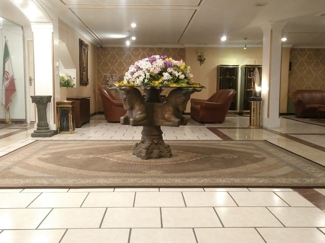 Aryo Barzan Hotel主图