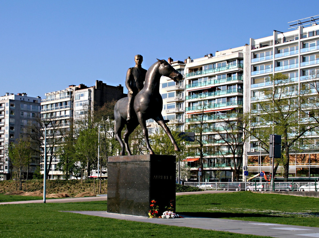 Statue équestre du Roi Albert 1er-列日必去景点