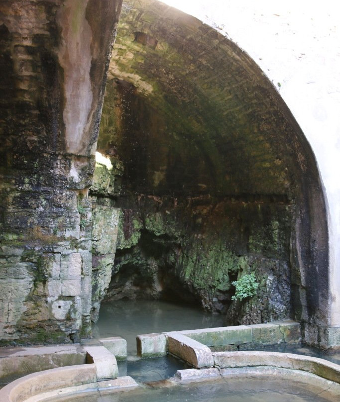 La Fontaine aux Lépreux-多勒必去景点