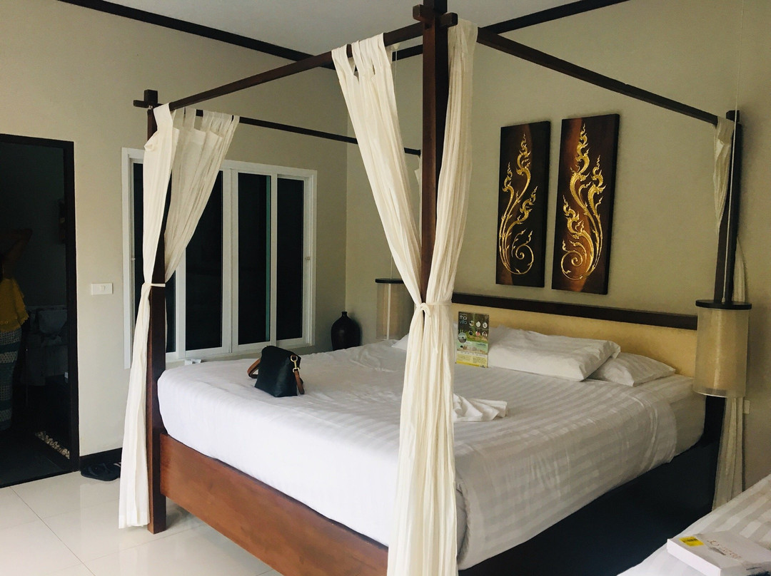 泰式时尚别墅主图