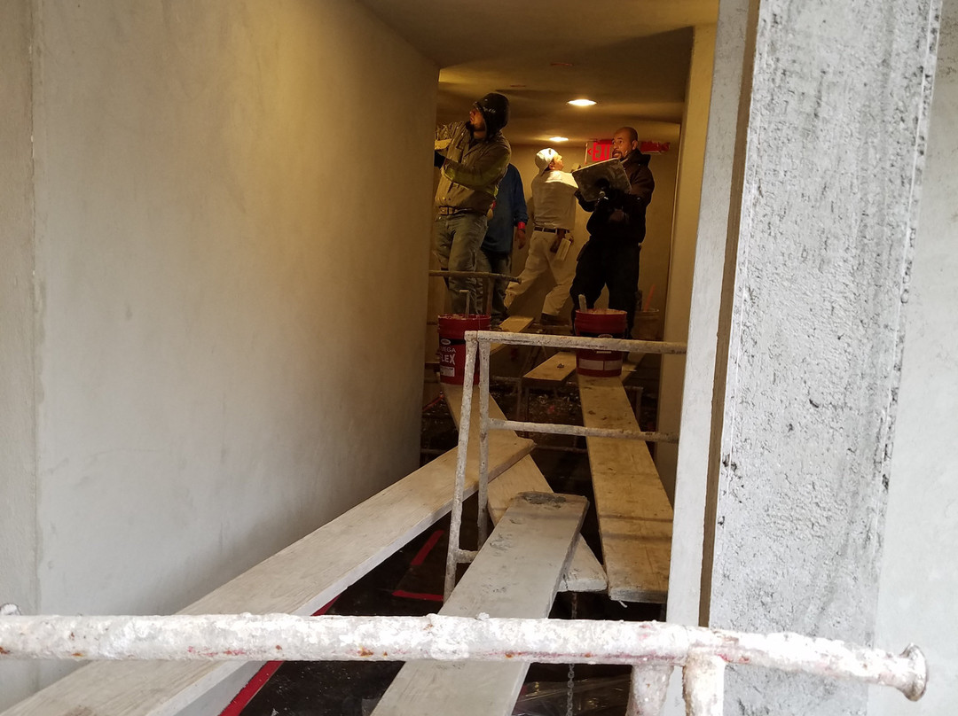 Ocean Surf Inn & Suites主图