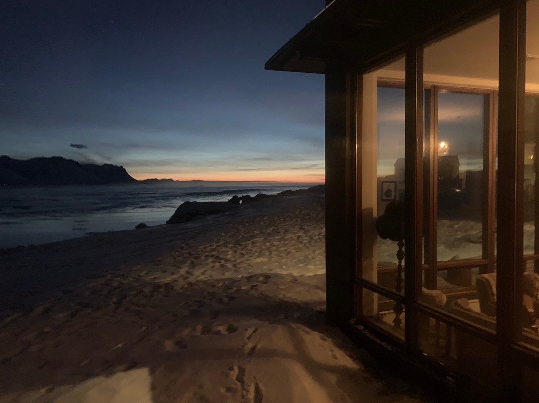 布迪尔酒店主图