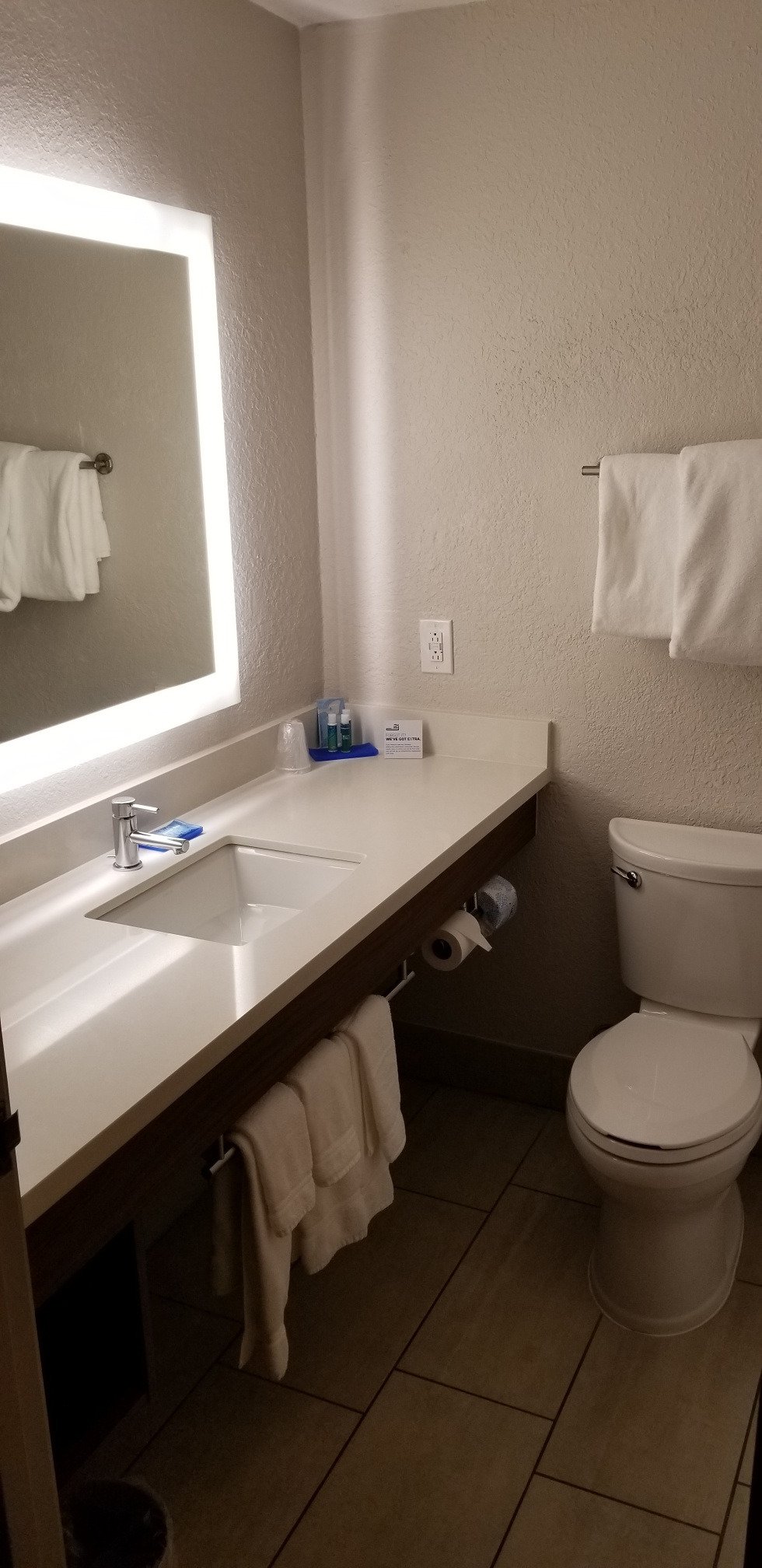 Holiday Inn Express Winfield - Teays Valley by IHG-浴室