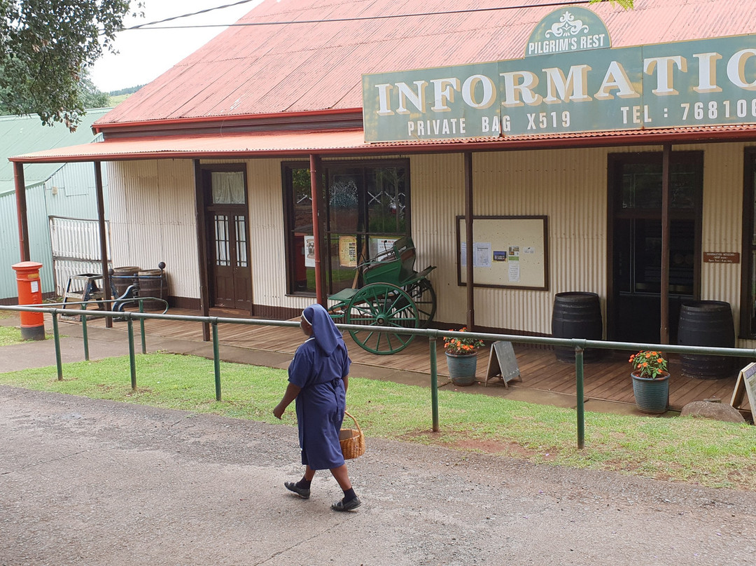 The Royal Hotel主图