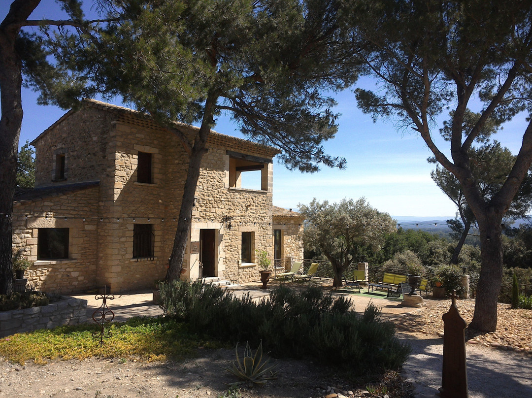 Morieres-les-Avignon酒店住宿-Le Bastion des Papes