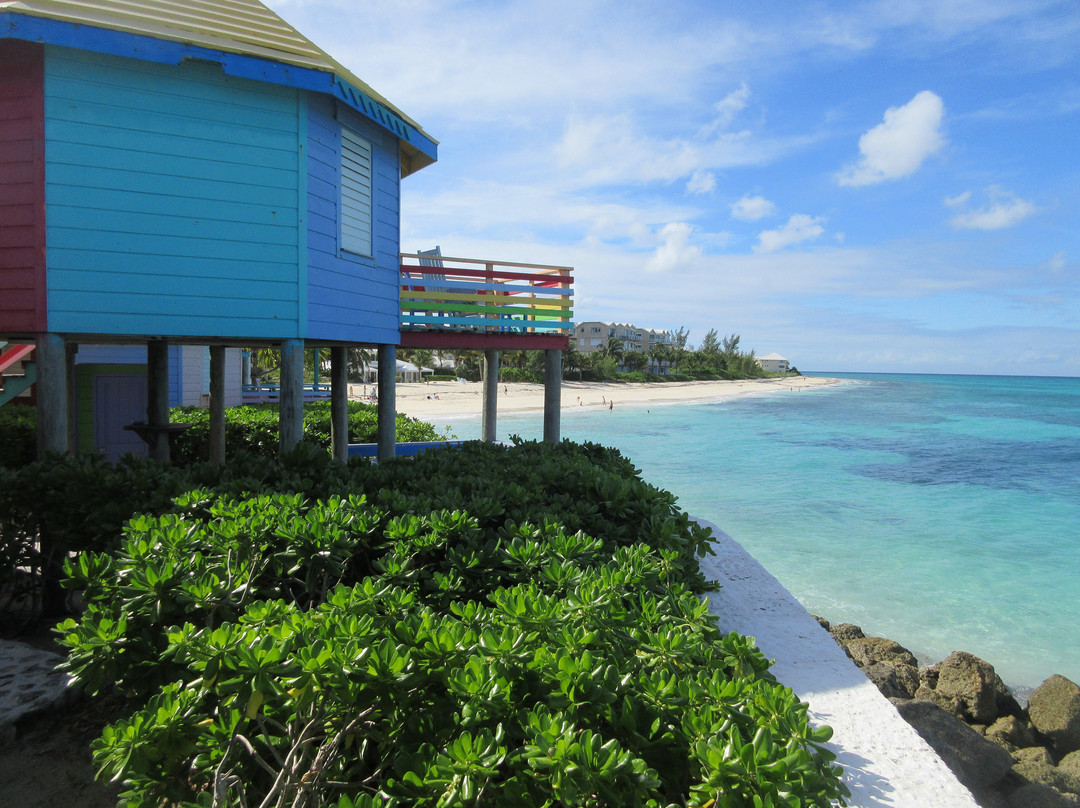 Compass Point Beach Resort主图