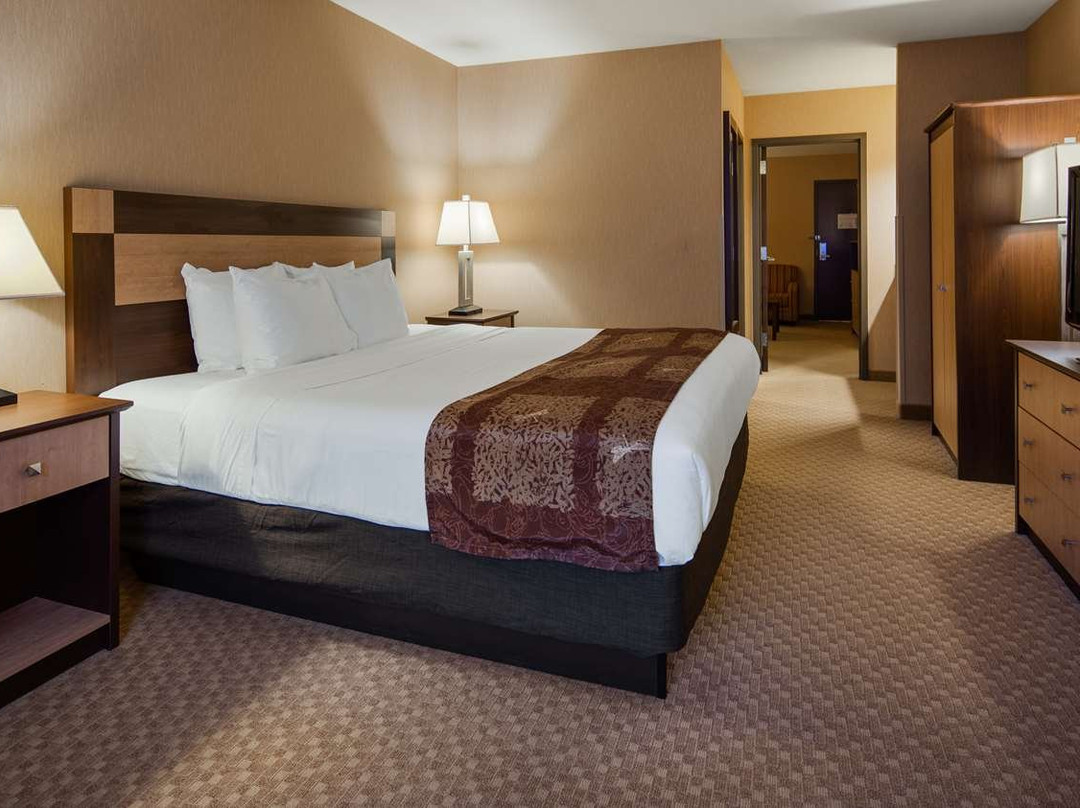 Crandon Inn & Suites主图