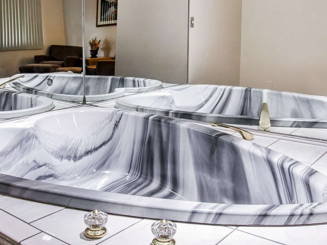 Baymont by Wyndham Bay City主图