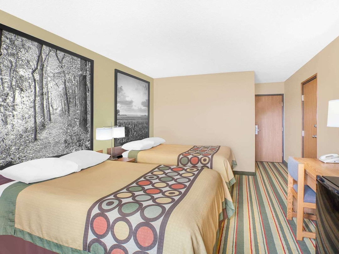 Super 8 by Wyndham Mt Pleasant主图