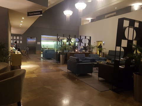 拉古恩海滩水疗酒店主图