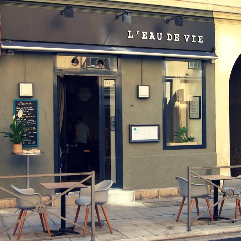 L' EAU DE VIE