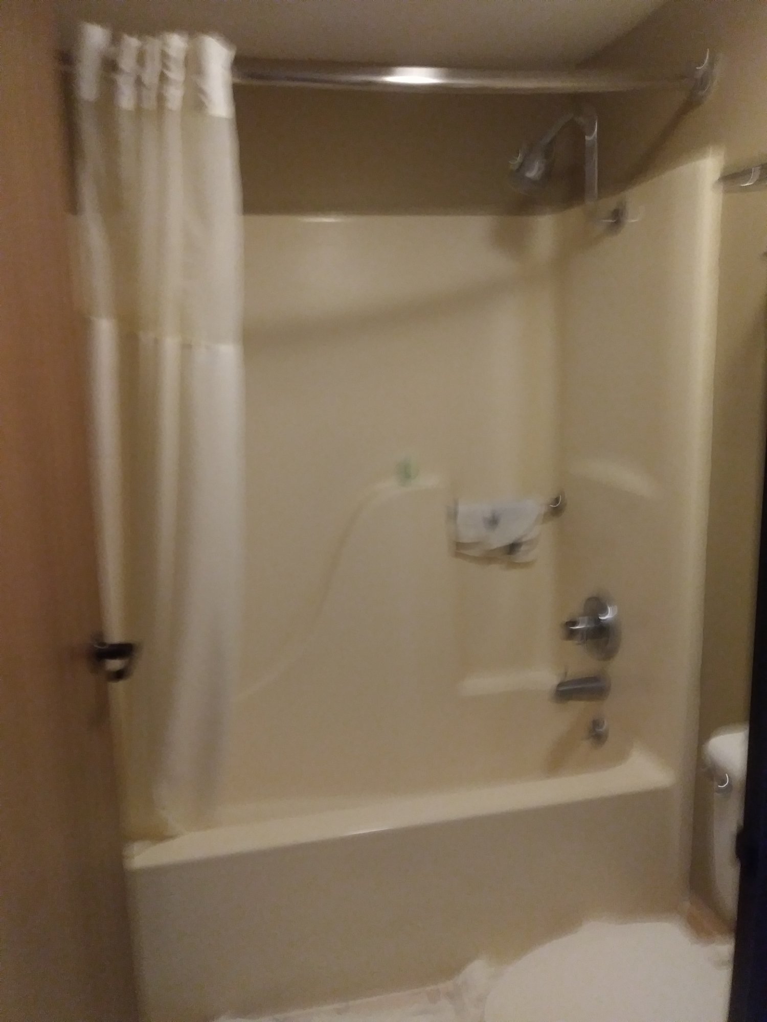 Quality Inn - US65 & East Battlefield Rd.-浴室