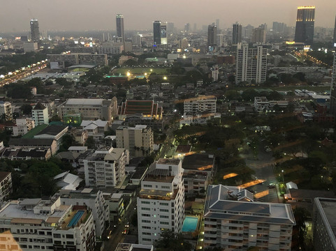 曼谷康莱德酒店主图